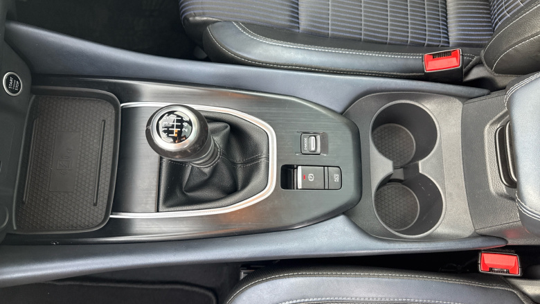 Nissan Qashqai 1.3 DiG-T MH Tekna 5dr Petrol Hatchback